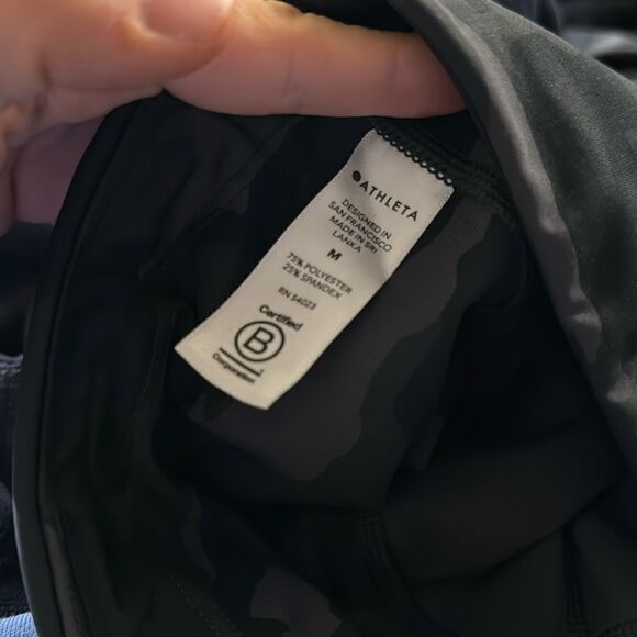 Athleta Ultimate Stash Pocket 7/8 Tight Camo M - Picture 7 of 7